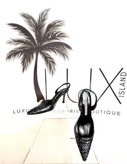 MANOLO BLAHNIK Snakeskin Fabric Heels Size 5.5