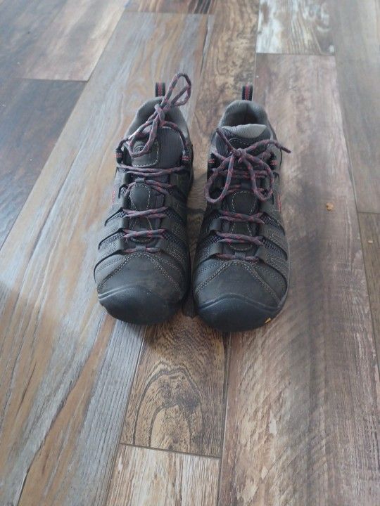 Keen Steel Toed Shoes