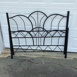 Wrought Iron Style headboard & Footboard For Twin bed (2pieces) Hood Condition