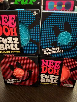 Needoh Flower Power Fuzzball