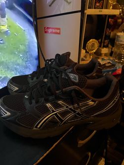 ASICS Gel-1130 Black and Silver Sneakers