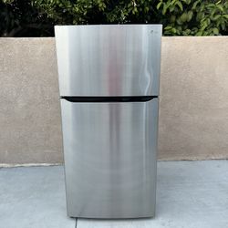 LG Refrigerator 23cu Ft 33x33x68👍👌3 MONTHS WARRANTY 