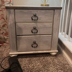 Willowton 2 Drawer Nightstand