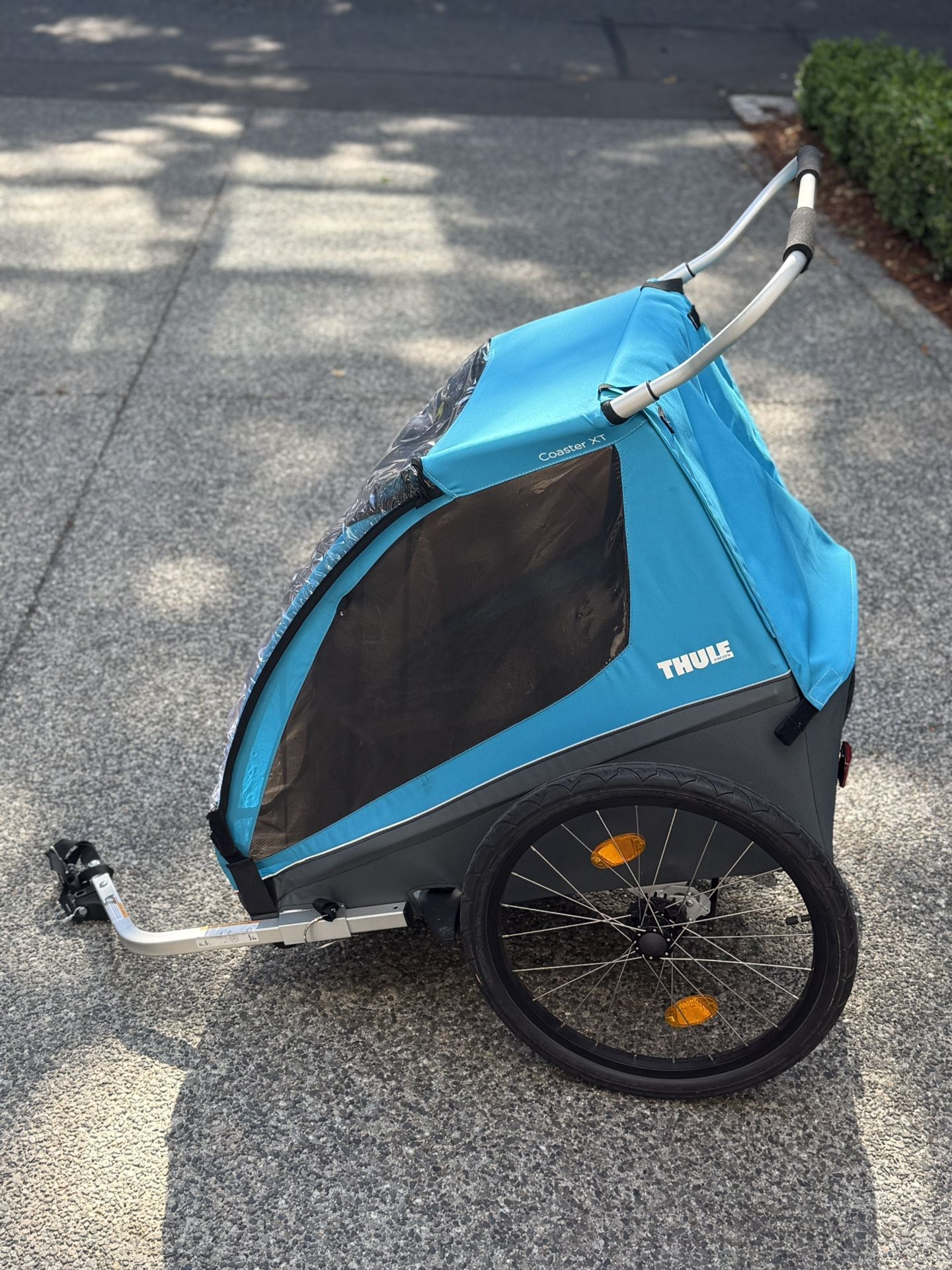 Thule Coaster XT 2-Seat Bicycle Trailer & Stroller