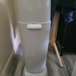 Genie  Diaper  Odor Controlling