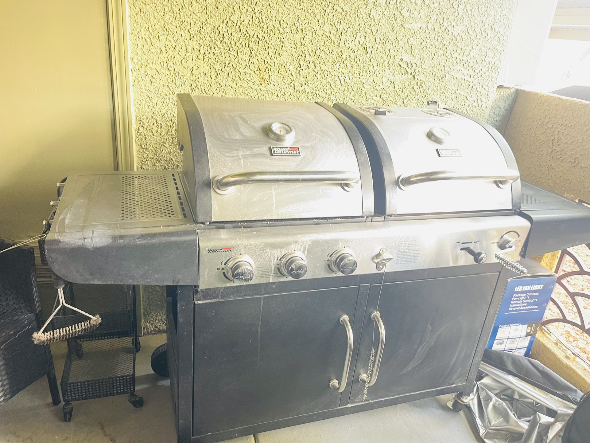 Bbq Grill propane & charcoal With Cover And Full Propane Tank 190 for