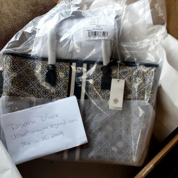 Brand New Authentic 2021 Tory Burch T Monogram Floral Vine In Navy,  Purchased Directly From TB. com for Sale in Vineland, NJ - OfferUp