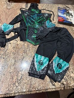 NEW DELUXE DRAGON NINJA HALLOWEEN COSTUME KIDS CHILD SIZE SMALL 4–6 top with hood pants, tunic, mask, gloves, wrist guards, leg guards