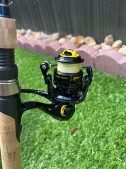 Lew's Mach Lite DML100G2 7’0 Bass Pro Graphite Series Spinning Rod Combo