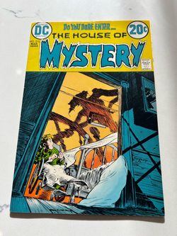 House of Mystery #212 DC 1973 Michael William Kaluta cover & art, Bronze Age Horror, 5.5 Grade
