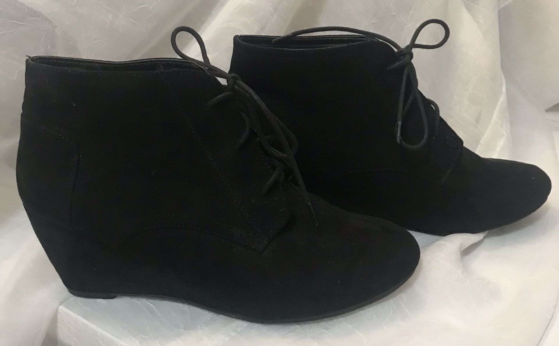 BLACK SUEDE WEDGED HEEL BOOTS ~ Size 10