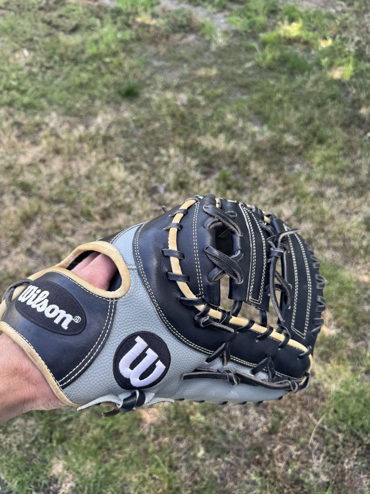 Wilson A2000 First base glove