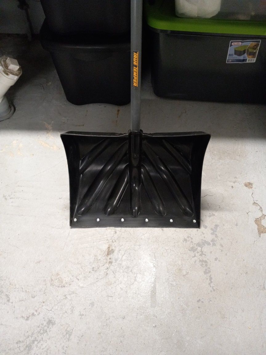 True Temper Shovel