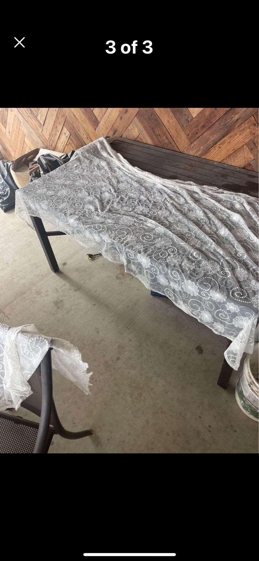 Table linen and lace