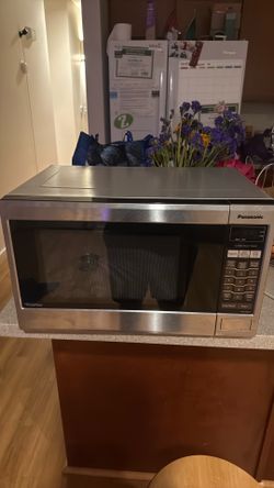 Panasonic 1200W microwave