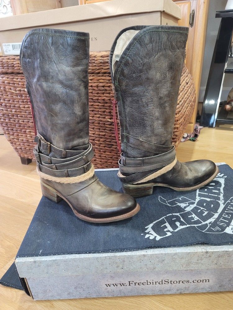 Freebird ( DOVER ) SIZE 8 BOOTS