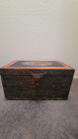 Trunk ( treasure) Keepsake Chest