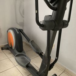 Elíptica (Favor Ver Mis Otros Artículos) Gracias 