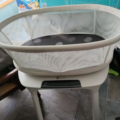 Very Nice Bassinet