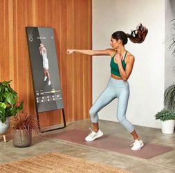 Lulemon/Peloton Interactive Studio Mirror