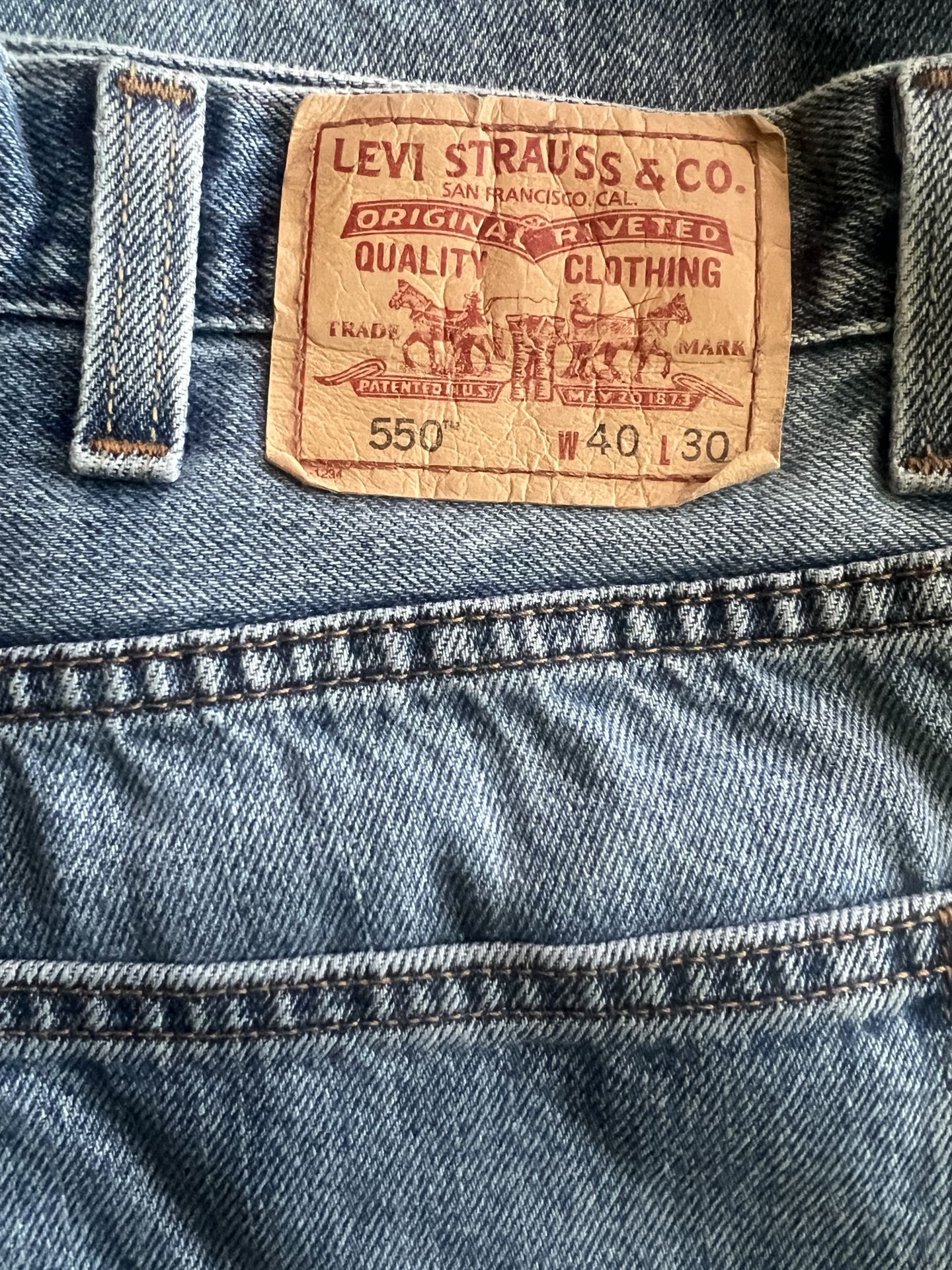 Mens Levi’s 40/30