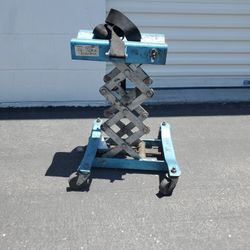 Scissor LIFT
