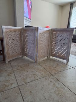 Decorative wood gate