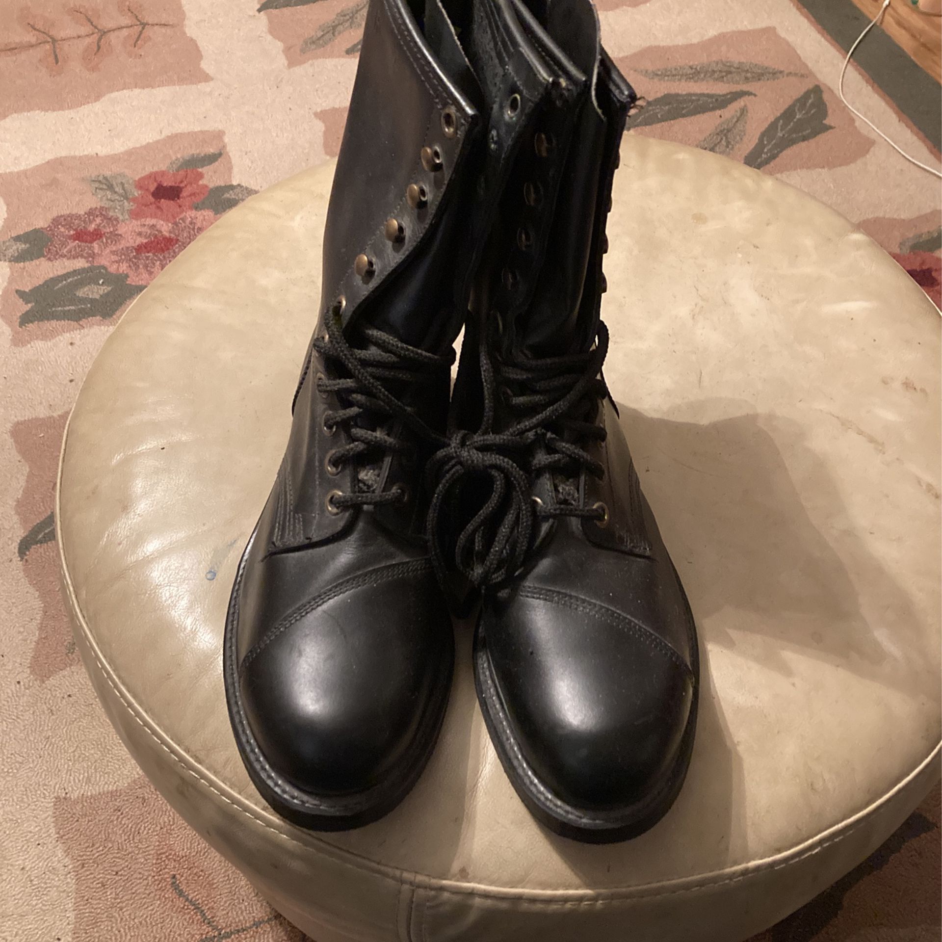 Men’s Boots 9 1/2 New