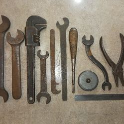 Antique Tools Lot/Antique Wrenches