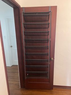 Hanging shoe rack