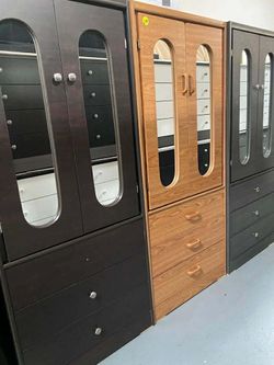 Tall closet with mirrors((colors