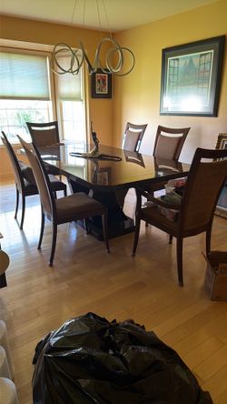 Nicole Miller Design Dining Set