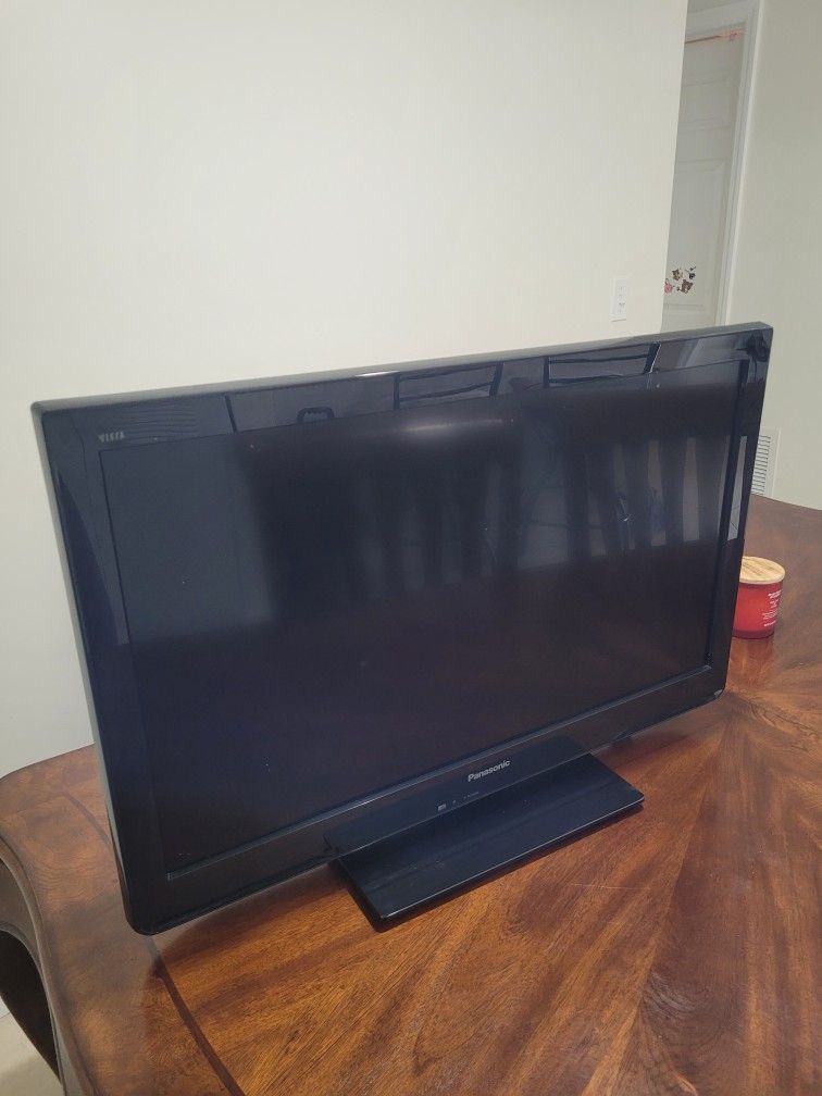 Panasonic LCD TV 32"