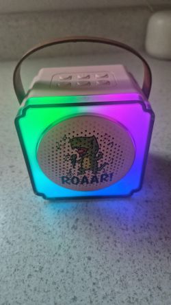 Pink speaker. Bluetooth.  Portable