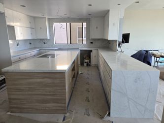 Countertop Installation & Slab Fabrication 