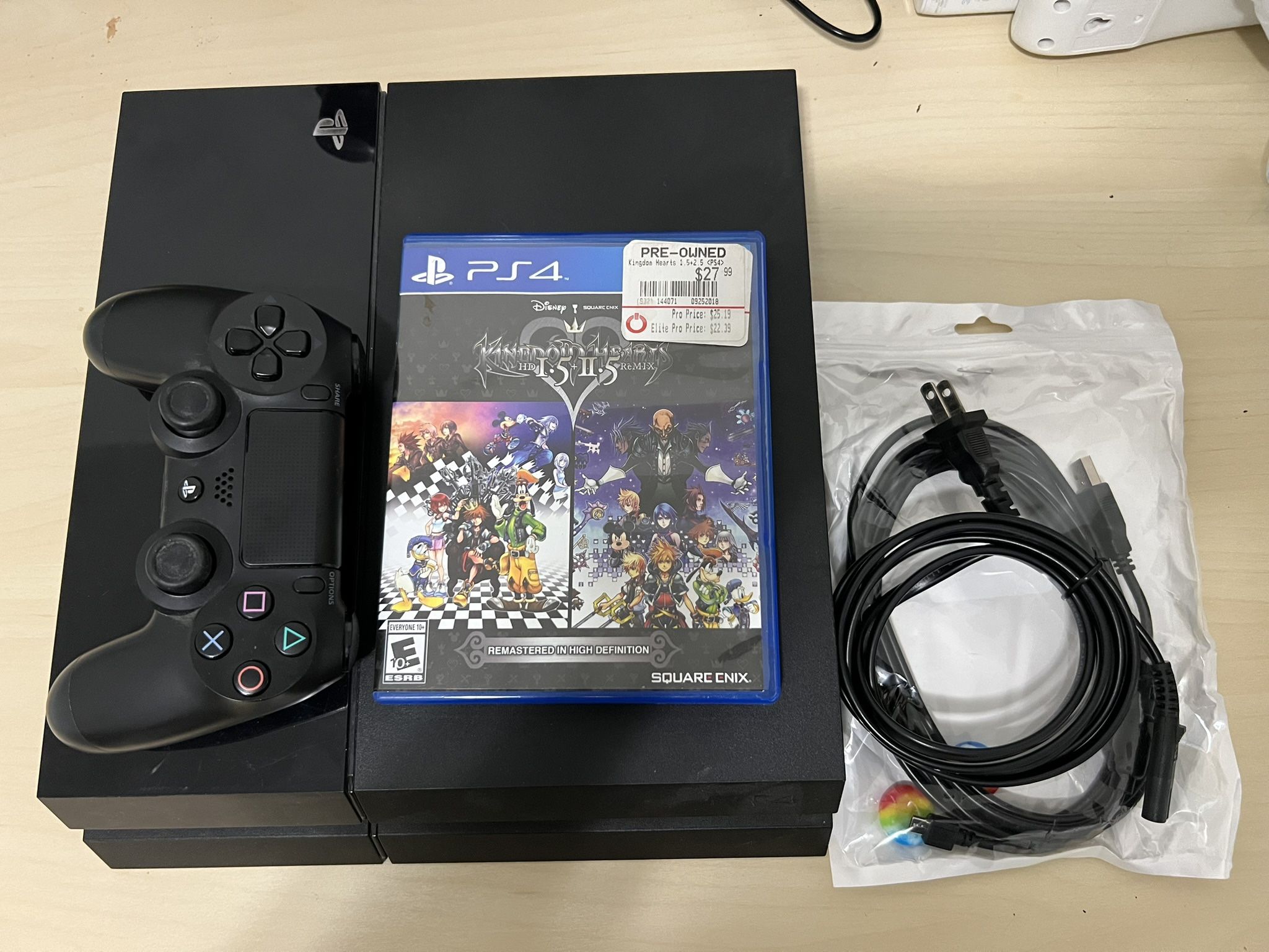 PlayStation 4 Standard 