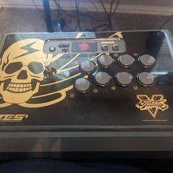 Mad Catz Arcade Fightstick TES+