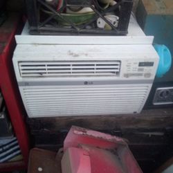 Window Unit Air Conditioner