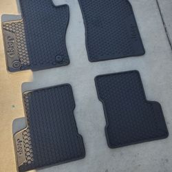 23-24 Jeep Renegade Rubber Floor Mats New
