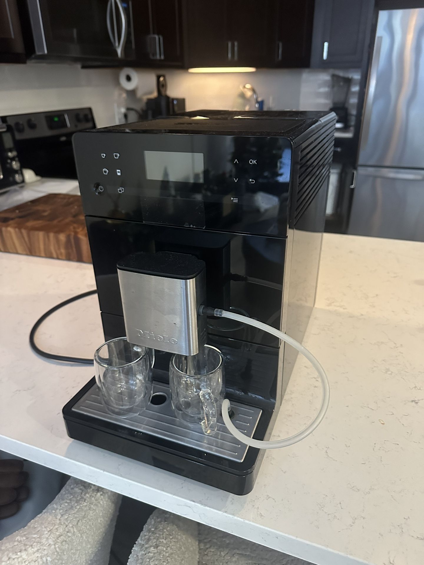 Miele CM5300 Espresso Machine 