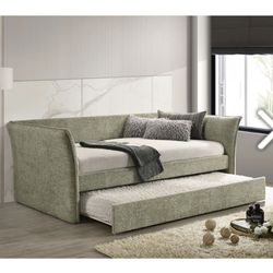 TWIN DAYBED WITH TRUNDLE ( FREE DELIVERY )