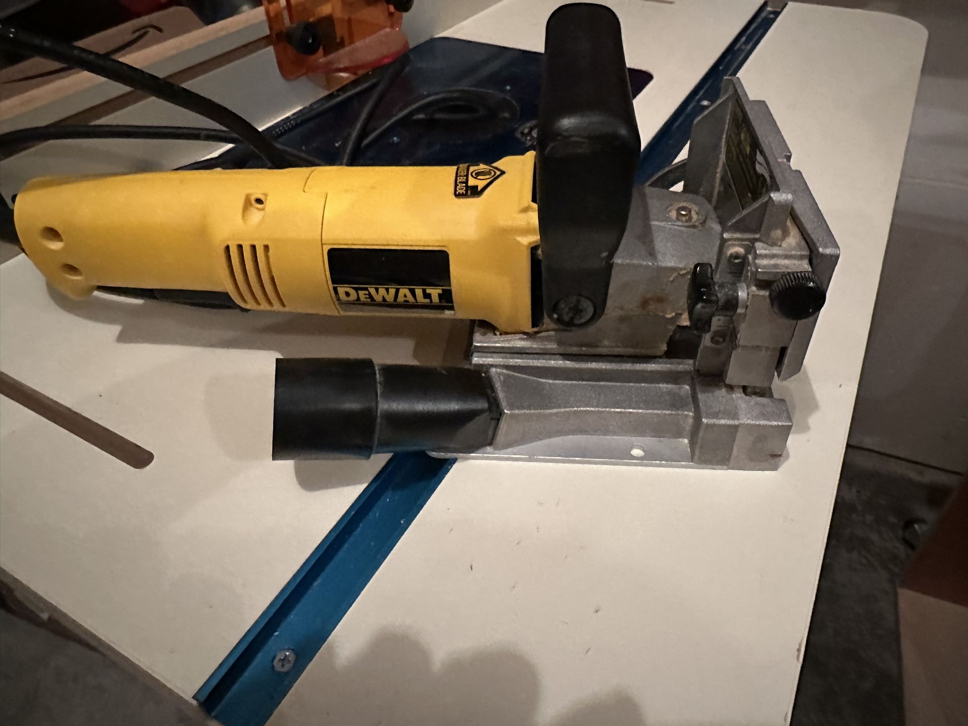 DEWALT 6.5 Amps Biscuit Joiner