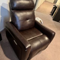 Reclining Chair 