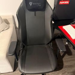 Secret Lab TITAN EVO XL ALL BLACK- gaming chair