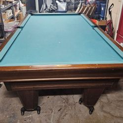 9' Brunswick Heritage Pool Table w/ cues + balls + accessories

