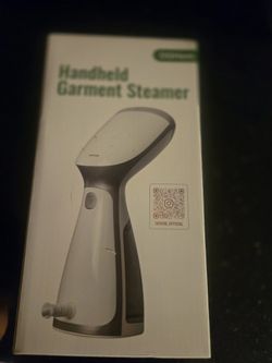 Handheld Garment Steamer. New In Box.