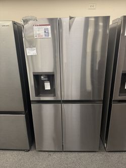 LG 27 cu. ft. Side by Side Smart Refrigerator w/ Craft Ice