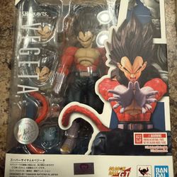 Dragon Ball SH Figuarts Super Saiyan 4 Vegeta 