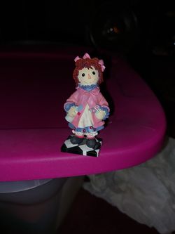 Raggedy Ann Hairdresser  Collectable 