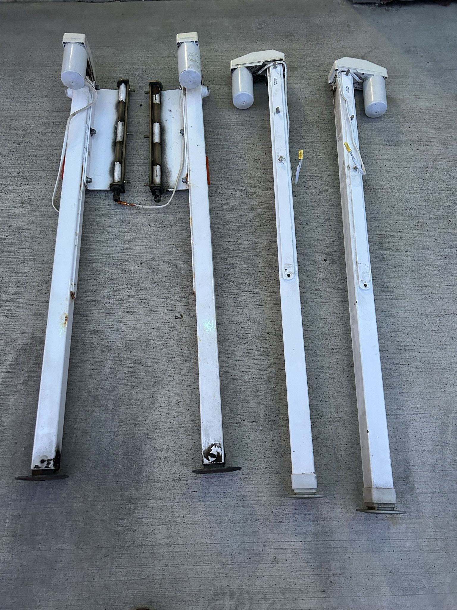 Camper Jacks With Dually Brackets